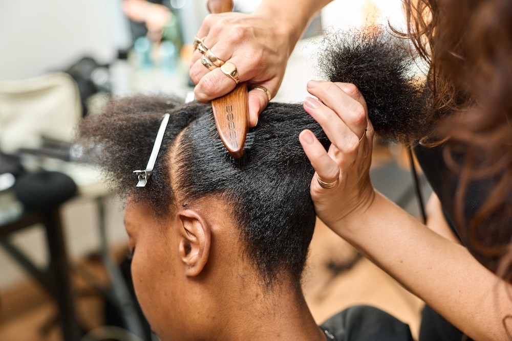 Creative_Head_BaByliss_Pro_Shoot_Air_Wand_AI_Concept_2025_Harvey_Williams-Fairley0B2A57352025-09-12-11.29.49