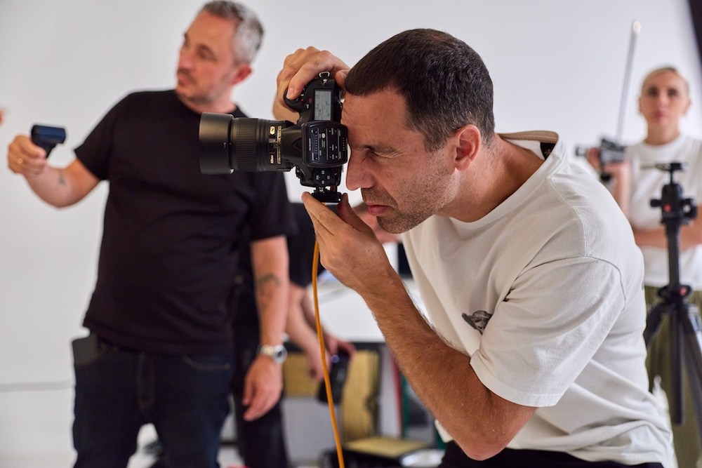 Creative_Head_BaByliss_Pro_Shoot_Air_Wand_AI_Concept_2025_Harvey_Williams-Fairley0B2A60072025-09-12-13.17.13