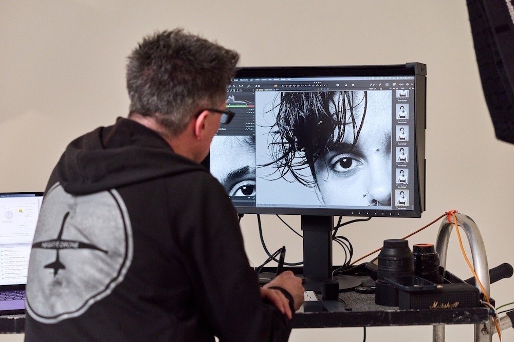 Creative_Head_BaByliss_Pro_Shoot_Air_Wand_AI_Concept_2025_Harvey_Williams-Fairley0B2A60082025-09-12-13.18.11