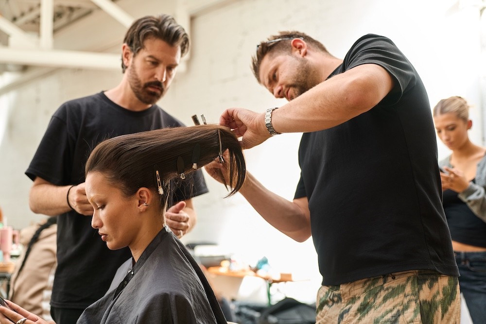 Creative_Head_BaByliss_Pro_Shoot_Air_Wand_AI_Concept_2025_Harvey_Williams-Fairley0B2A60472025-09-12-14.07.49