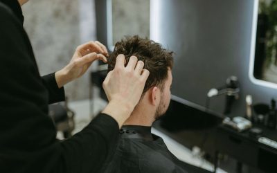 HOW TO BRING A LEVEL OF LUXURY TO BARBERING