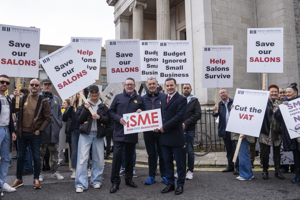 Siobhan-Taylor-ISME-Protest-Leinster-House-15thOct-11